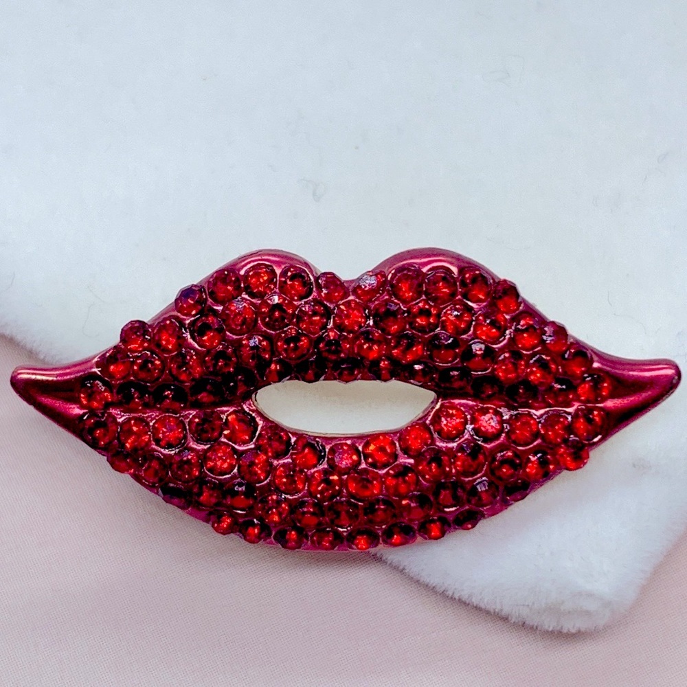 Red Rhinestone Red Lips Brooch